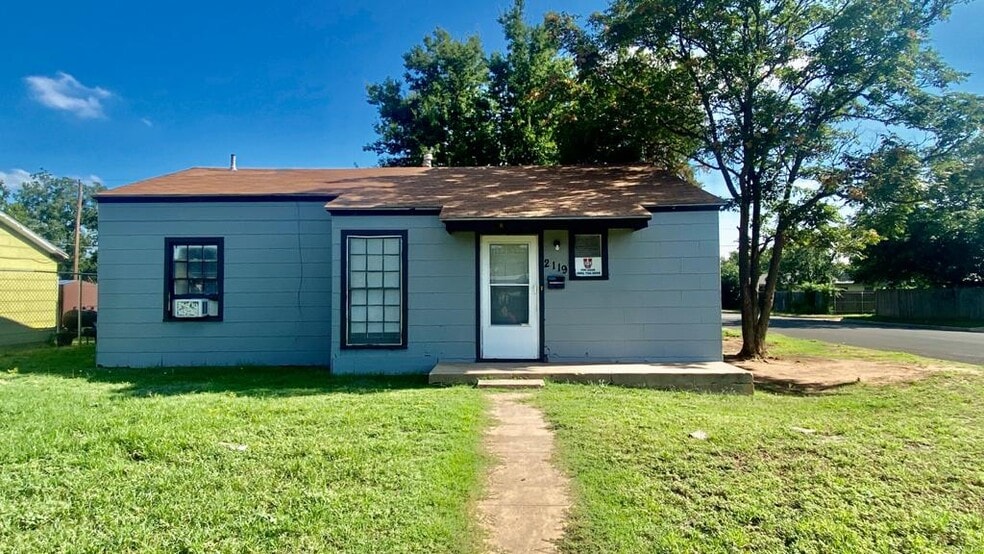 Primary Photo - 2119 37th St