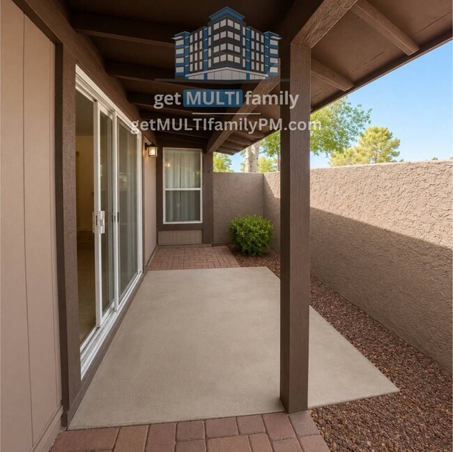 Building Photo - 903 S Casitas Dr