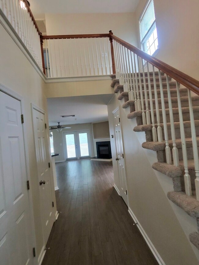 Building Photo - 105 Chardonnay Rd
