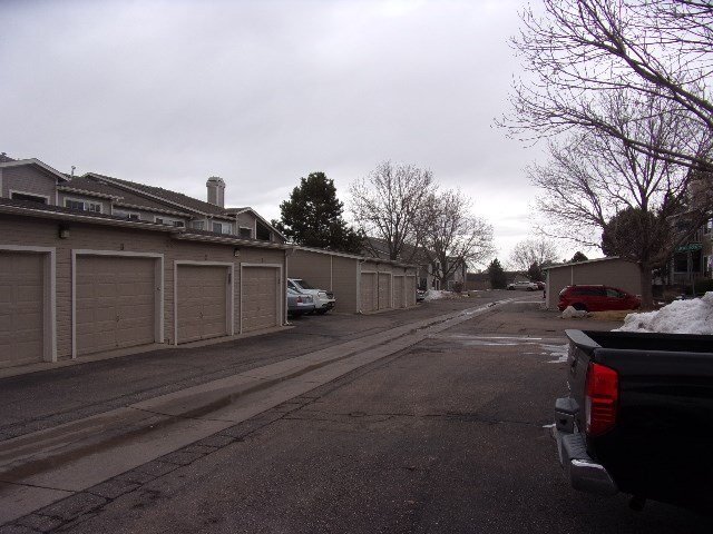 Building Photo - Canyon Ranch Condo in Gated Community.