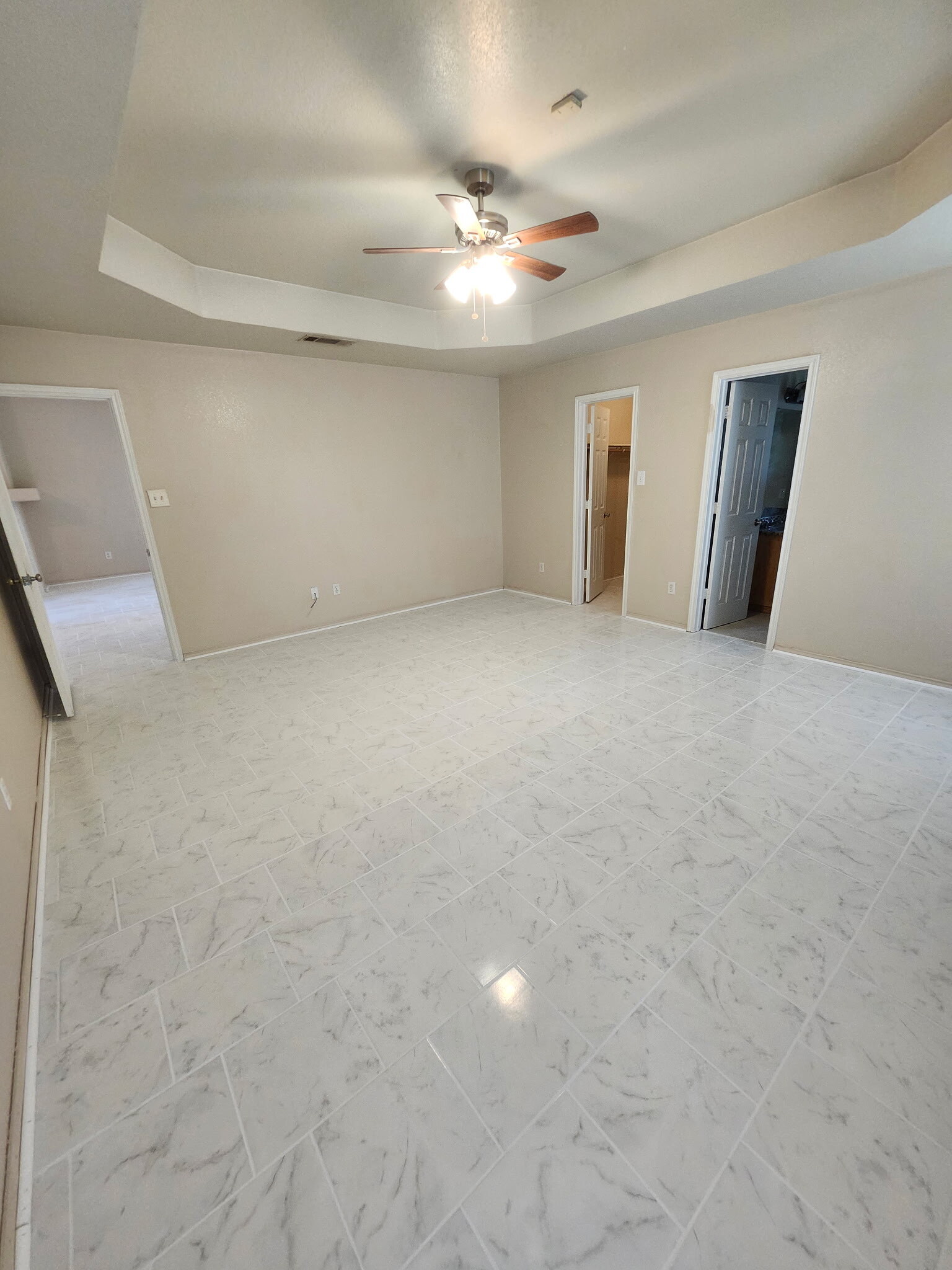 Building Photo - 2807 Diaz Dr