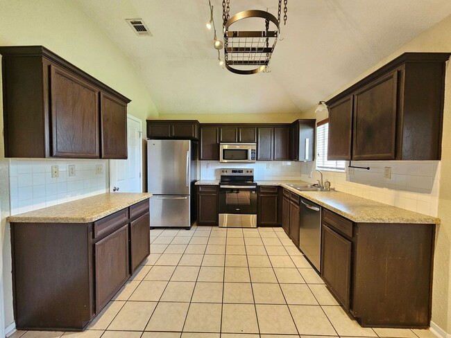 Building Photo - RENT REDUCTION & AVAILABLE NOW!