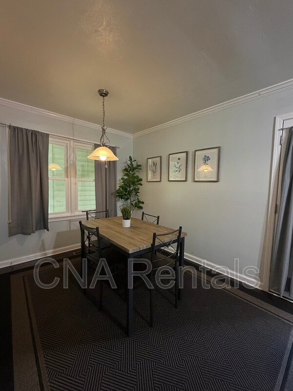 Building Photo - 2040 Panstone Ct SW