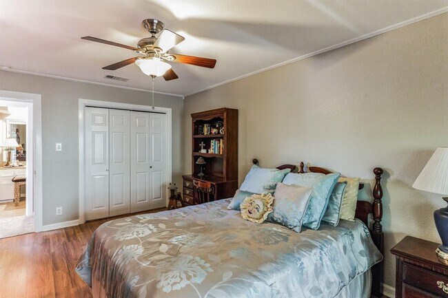 Building Photo - 6007 Gardenridge Hollow