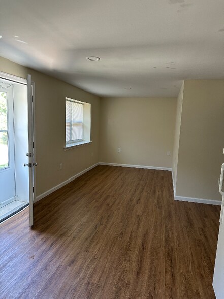 Building Photo - 1566 Embreeville Rd