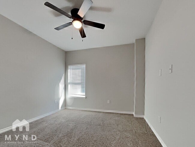 Building Photo - 15840 Forest Dr