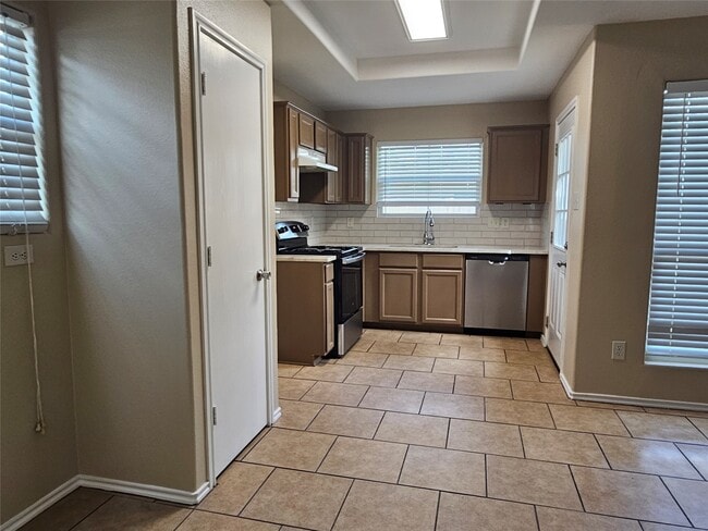 Building Photo - 500 Birch Cluster Ct