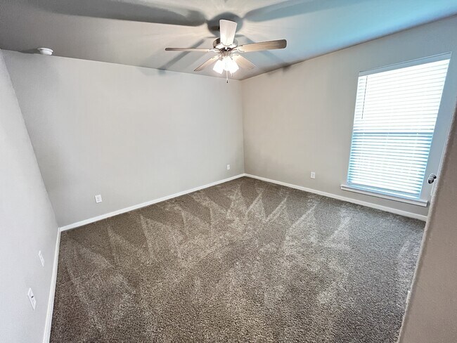 Building Photo - 2339 143rd St