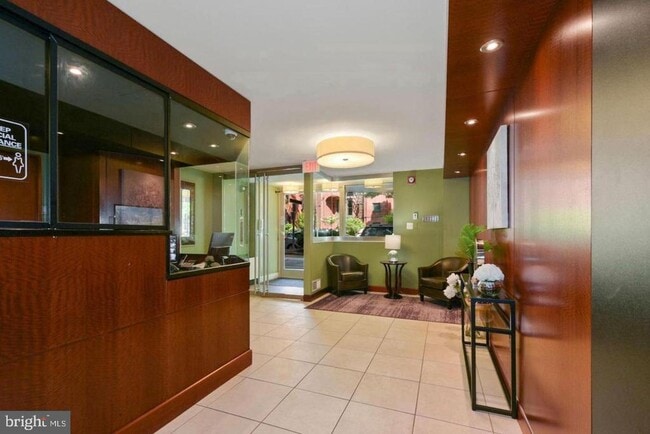 Building Photo - 1260 21st St NW