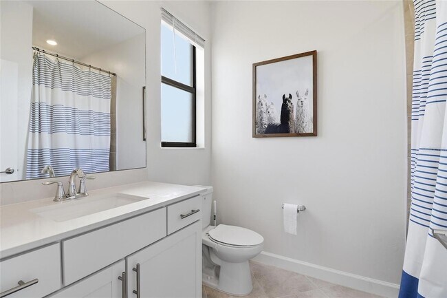 Building Photo - 15169 Serene Shrs Lp