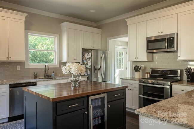 Building Photo - 311 S Academy St