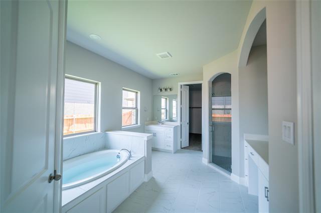 Building Photo - 14633 Donner Trail