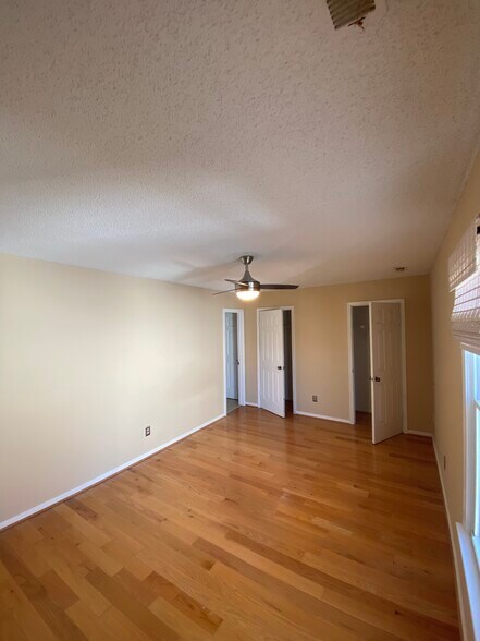 Building Photo - 524 Pine Tops Ct