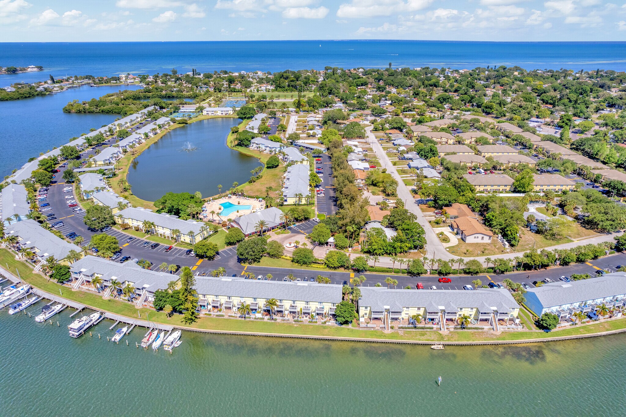 Building Photo - 3743 Pompano Dr SE