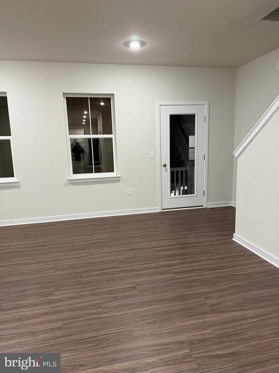 Building Photo - 7 Moran Pl