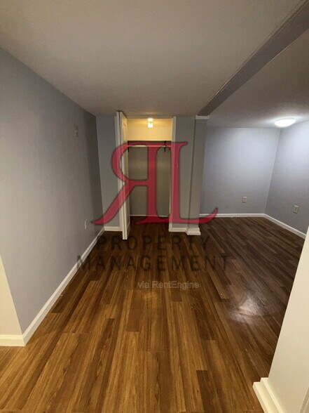 Building Photo - 722 Sheridan Ave