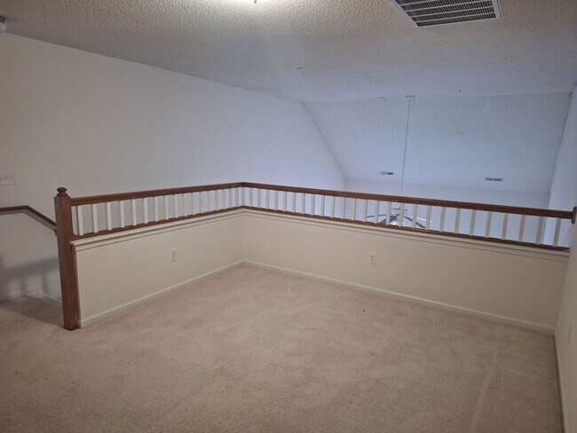 Building Photo - 2 bedroom/ 2 bathroom- Braemar Creek
