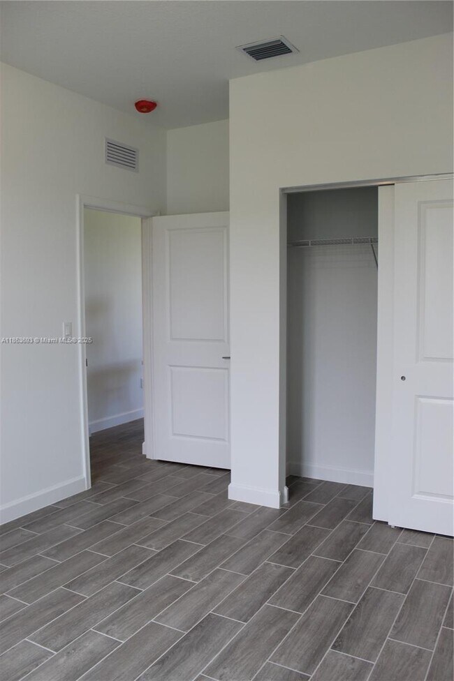 Building Photo - 1379 Tangled Orchard Tr