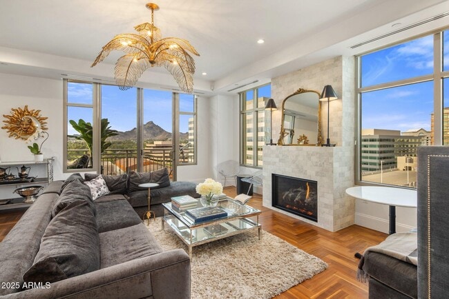 Building Photo - 2211 E Camelback Rd