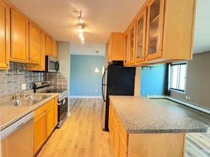 Building Photo - 4110 Eagan Apt 221