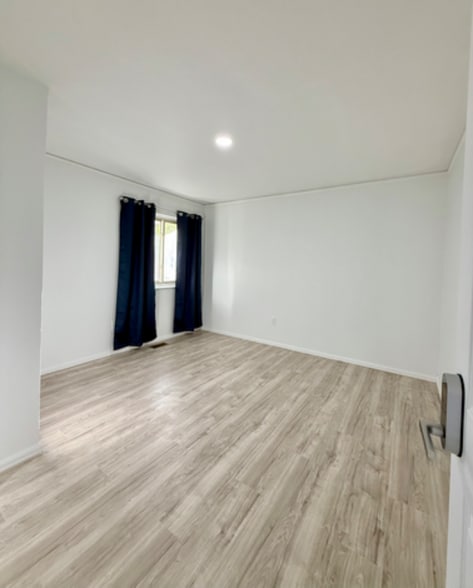 Building Photo - 2708 W 98th Dr