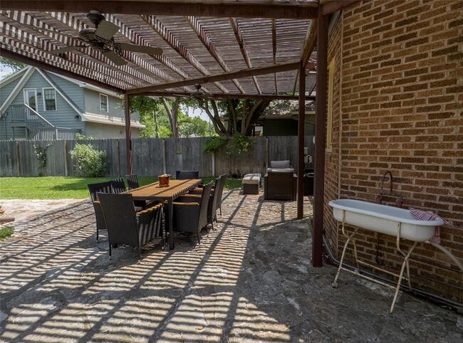 Building Photo - 1512 Northwood Rd