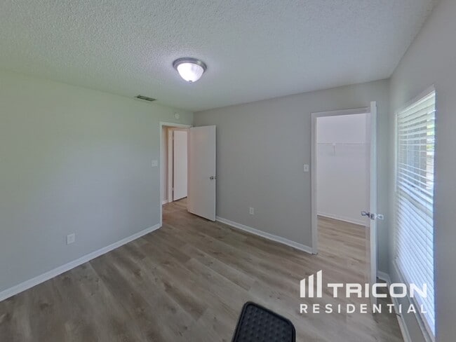 Building Photo - 1507 Crossridge Dr