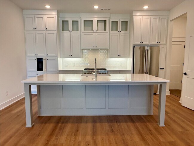 Building Photo - 825 NW 14th St