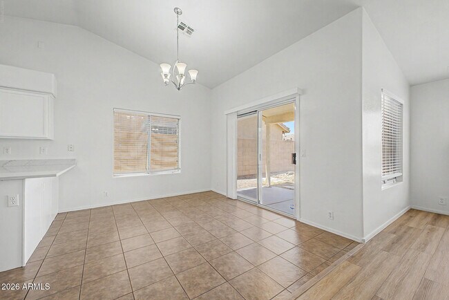 Building Photo - 930 E Harwell Rd