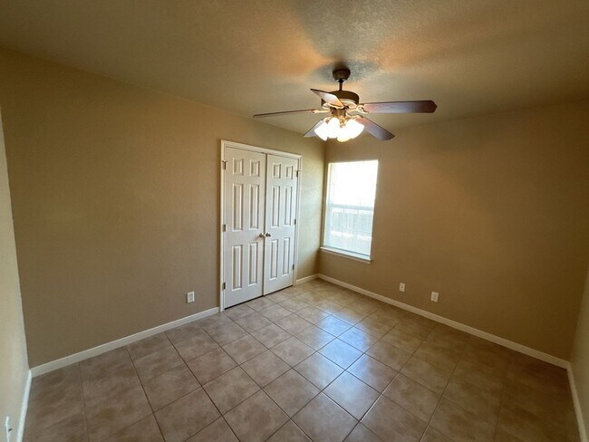 Building Photo - 1305 Powder River Dr
