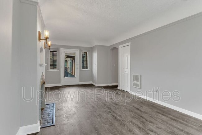 Building Photo - 1328 NE 68th Ave