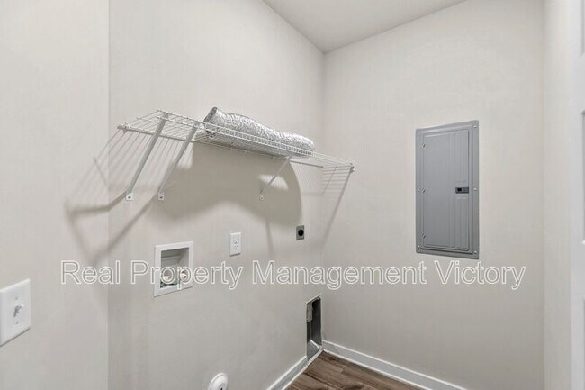 Building Photo - 275 Avalon Wy