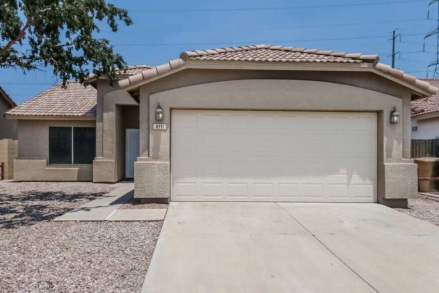 Primary Photo - 8711 N 112th Ave