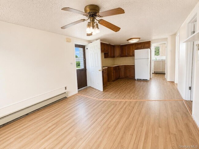 Building Photo - 36 Forest Dr