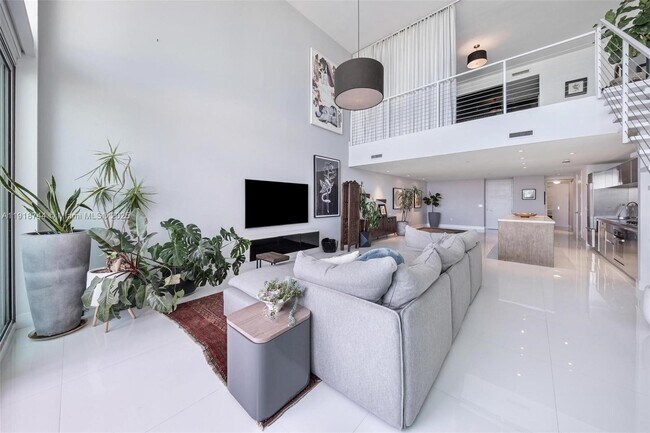 Building Photo - 1040 Biscayne Blvd