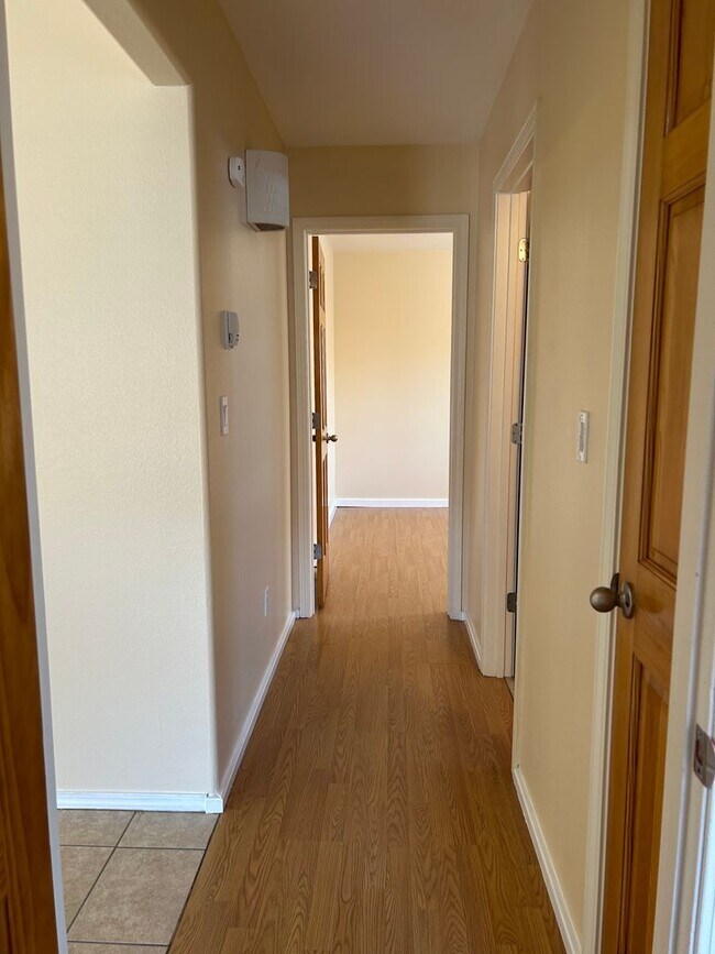 Building Photo - 7603 Mesa Del Oro Ln