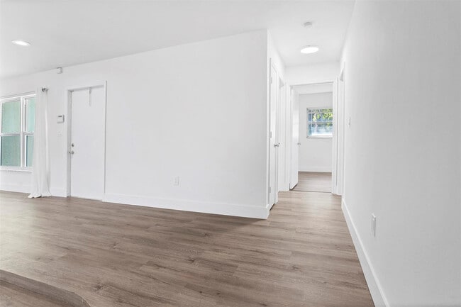 Building Photo - 7841 NW 46th St