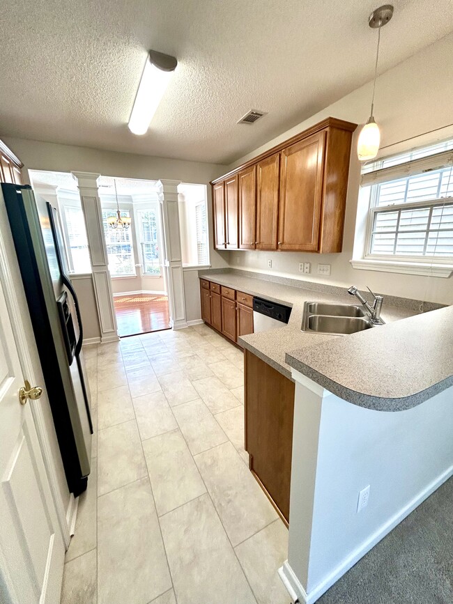 Kitchen - 513 Fagin Cir