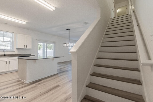 Building Photo - 12181 Hazelmoor Ct