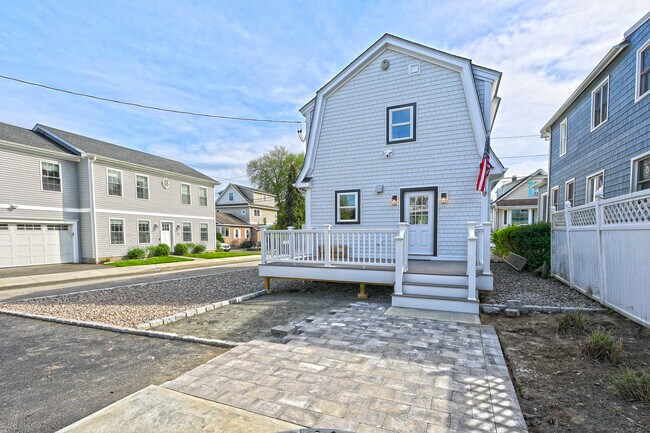 Building Photo - 33 Fairwood Ave