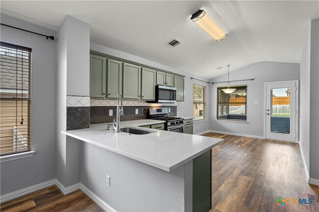 Building Photo - 4492 Mather