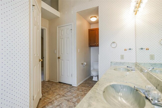 Building Photo - 2211 Rick Whinery Dr