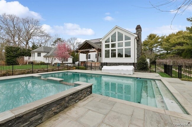 Building Photo - 15 Carter Rd