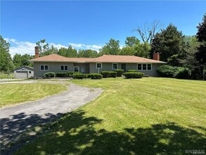 Building Photo - 7841 Transit Rd