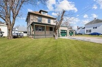 Building Photo - 26 Viking St