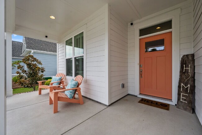Building Photo - "Coastal Comfort Awaits: Spacious 3-Bed, 3-Bath Home in Holly Ridge!"