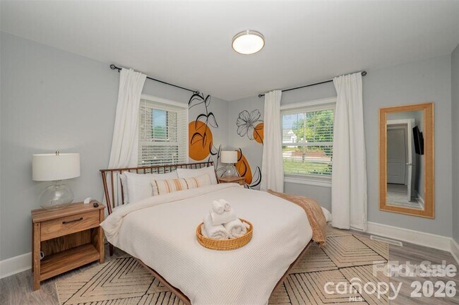 Building Photo - 203 State St