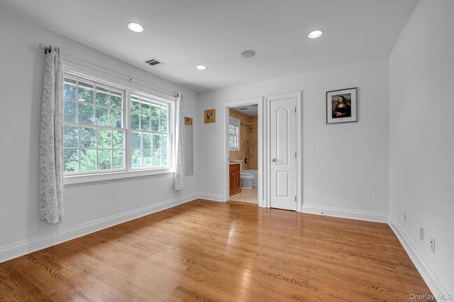 Building Photo - 87 Arleigh Rd