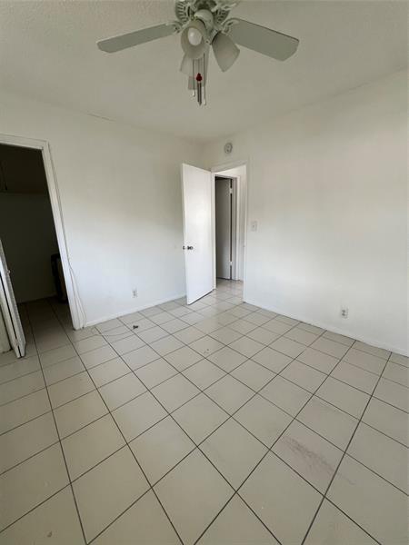 Building Photo - 1812 E Oakland Park Blvd