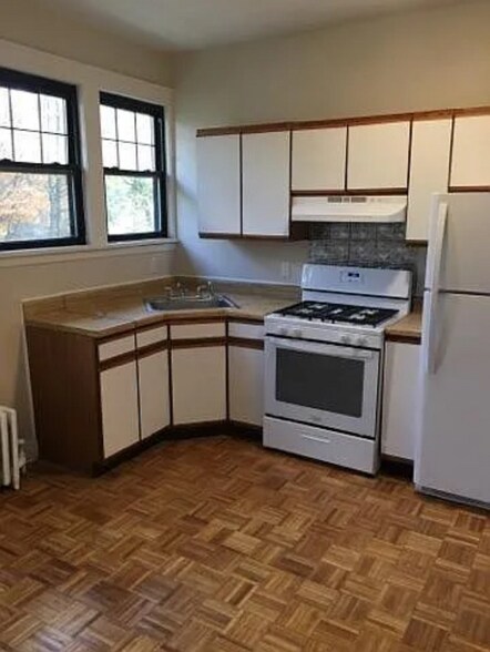 Building Photo - 100 Van Buskirk Rd